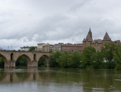 Checkpoint on the bridge